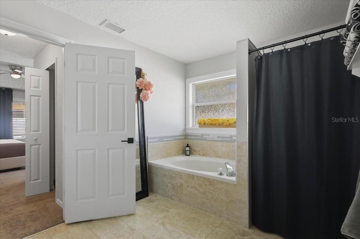 13 Burnham Ln Property Photo 25