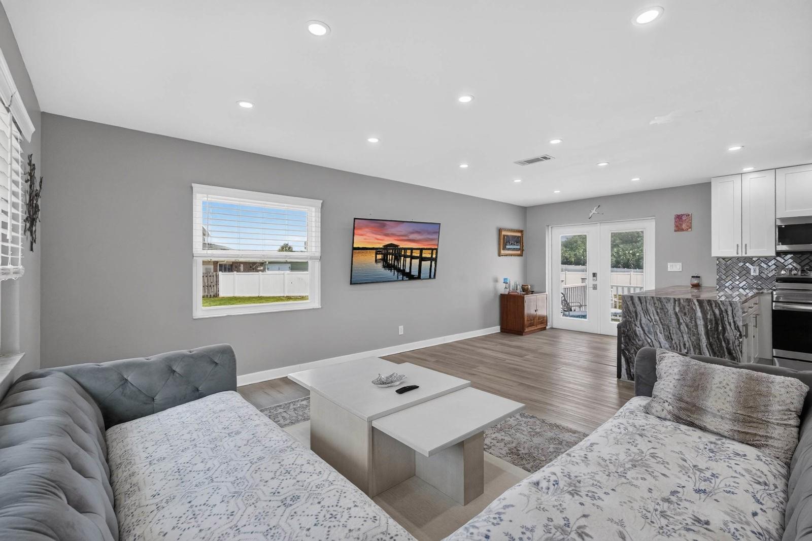 10 Tipperary Ln Property Photo 9