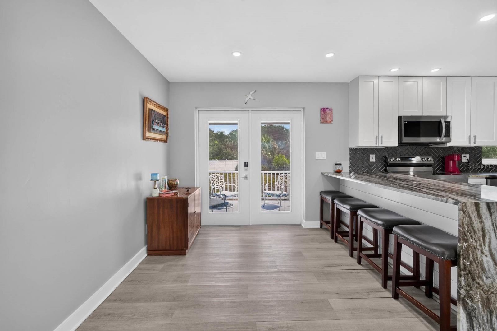 10 Tipperary Ln Property Photo 11