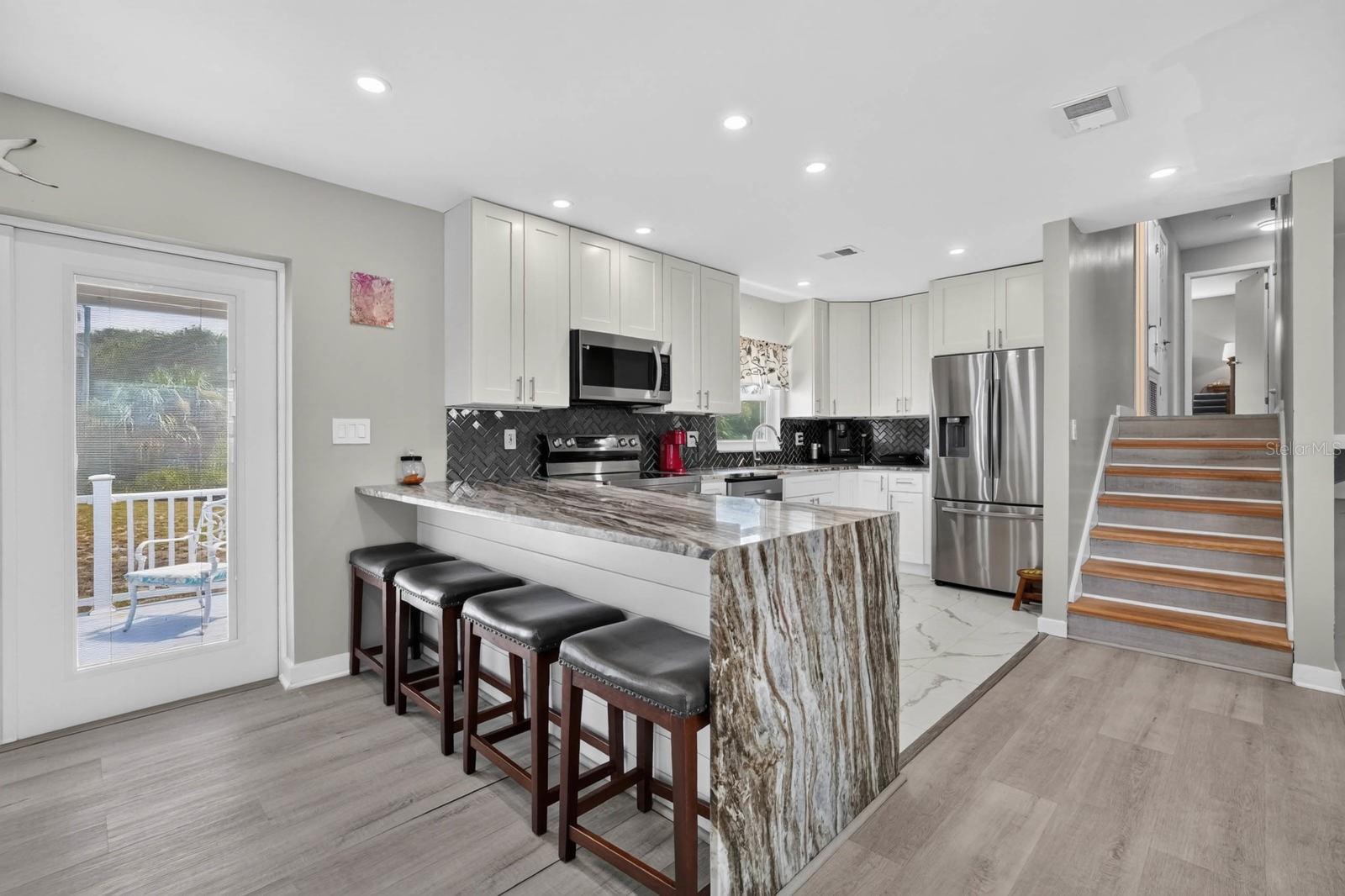 10 Tipperary Ln Property Photo 16