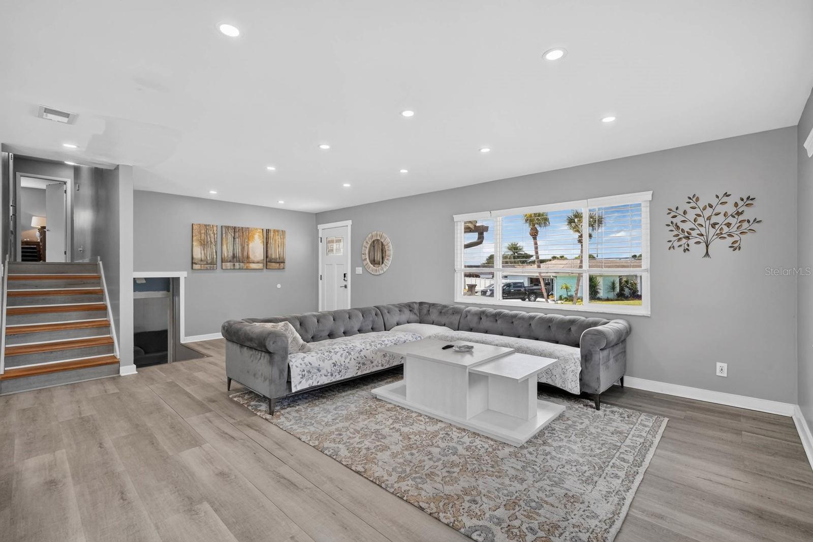 10 Tipperary Ln Property Photo 17