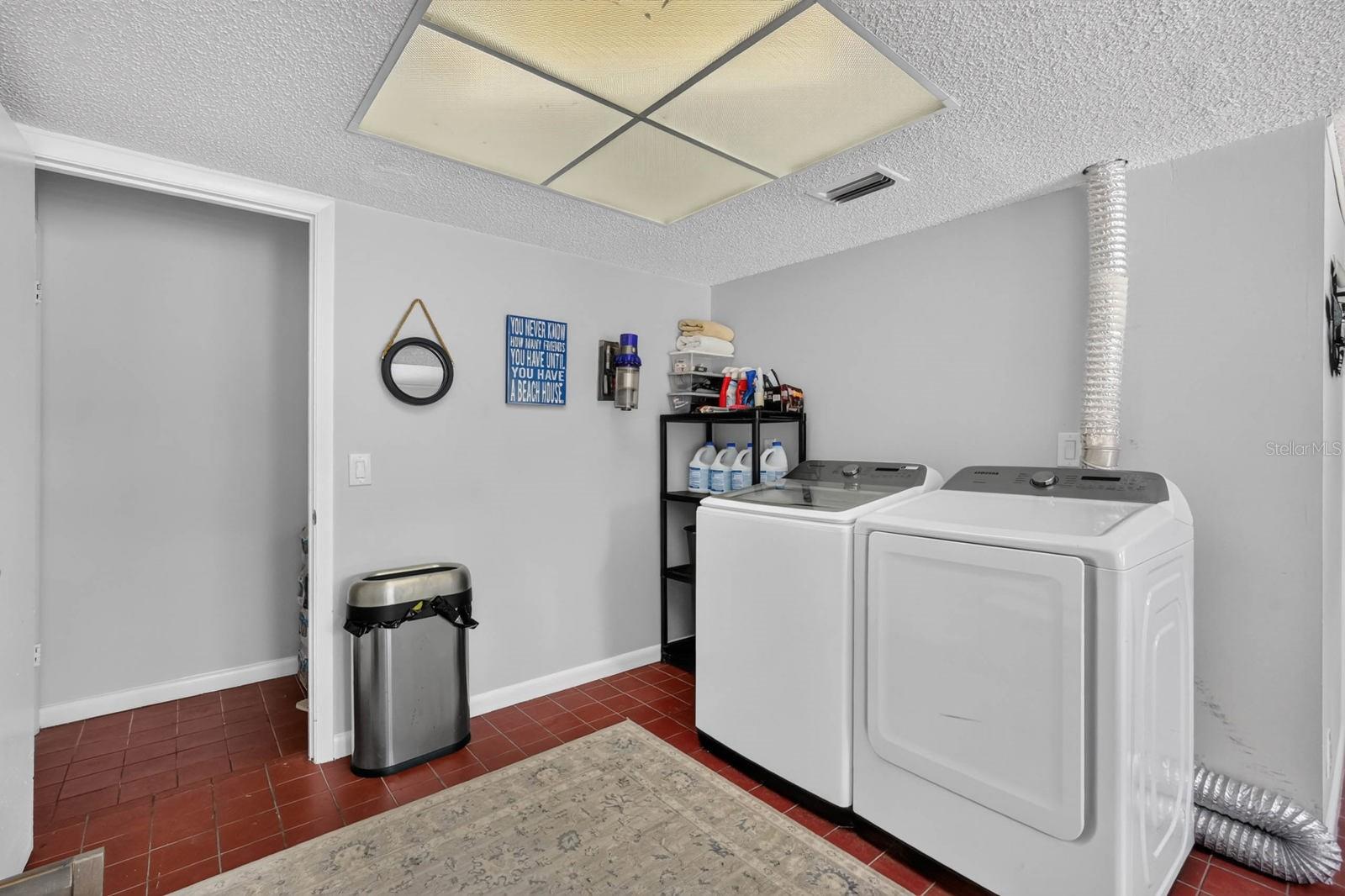 10 Tipperary Ln Property Photo 29