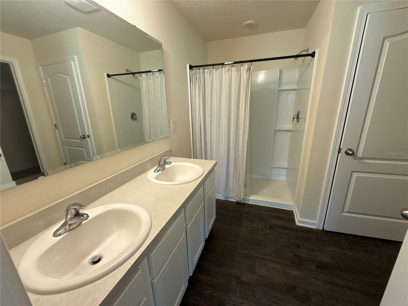 760 Grand Reserve Dr Property Photo 8