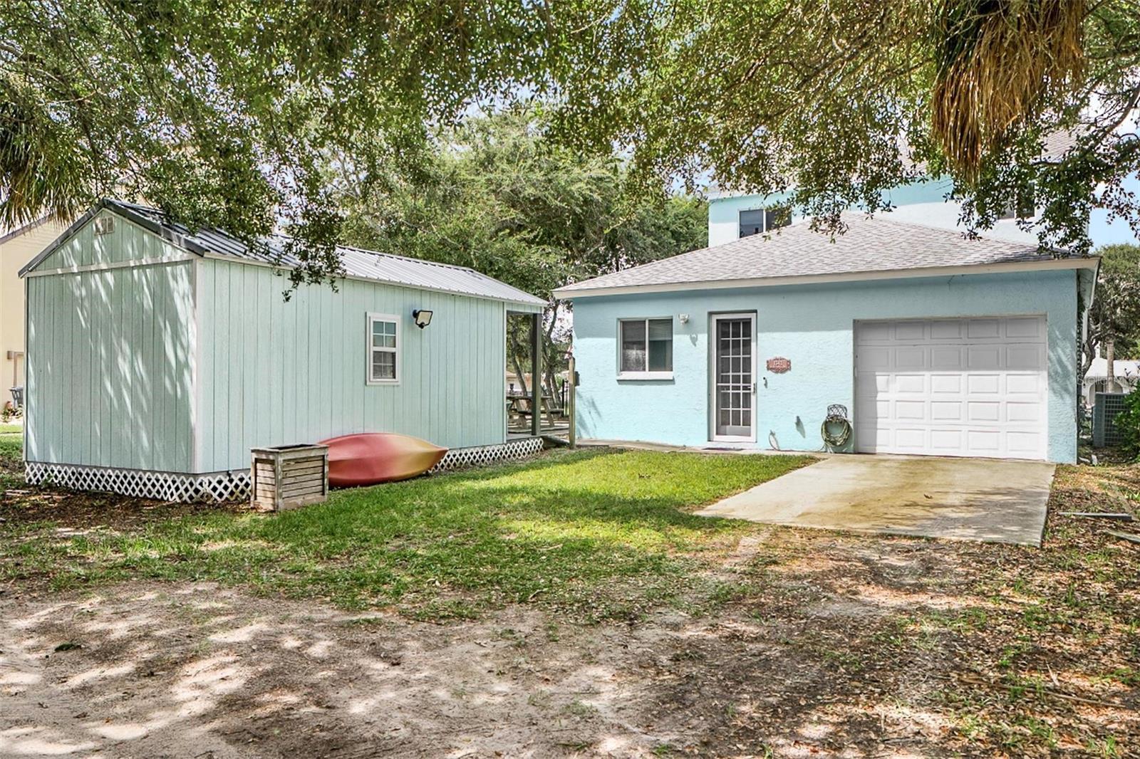 1341 S Daytona Ave Property Photo 10
