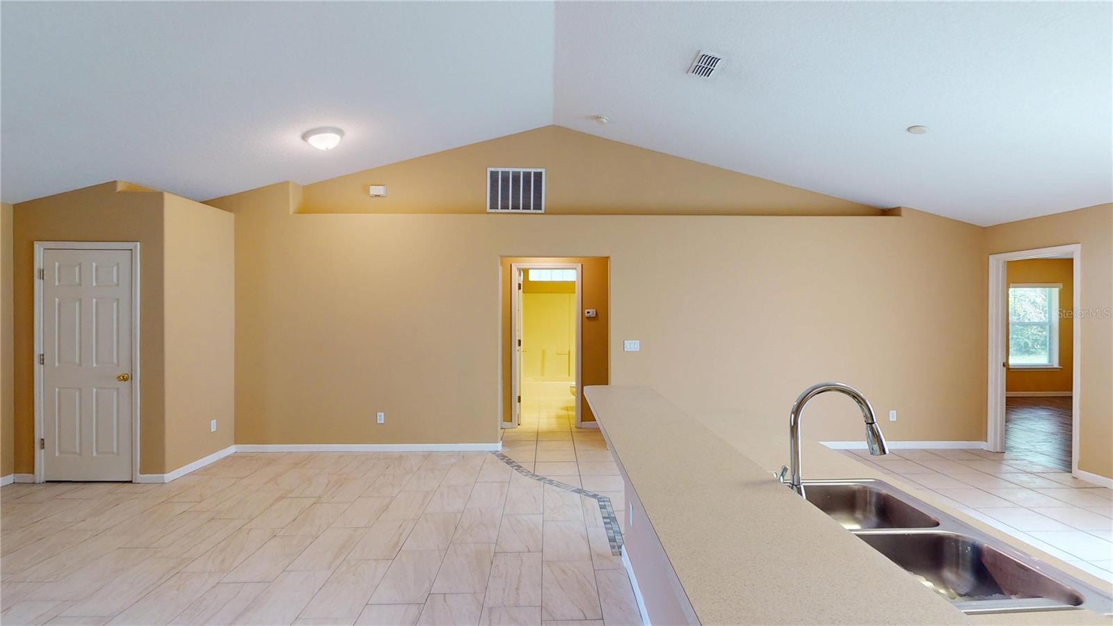 18 Lloleeta Path Property Photo 3