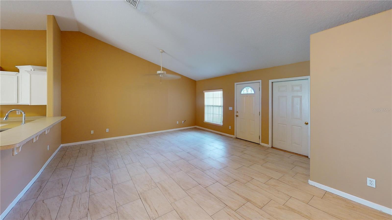 18 Lloleeta Path Property Photo 8