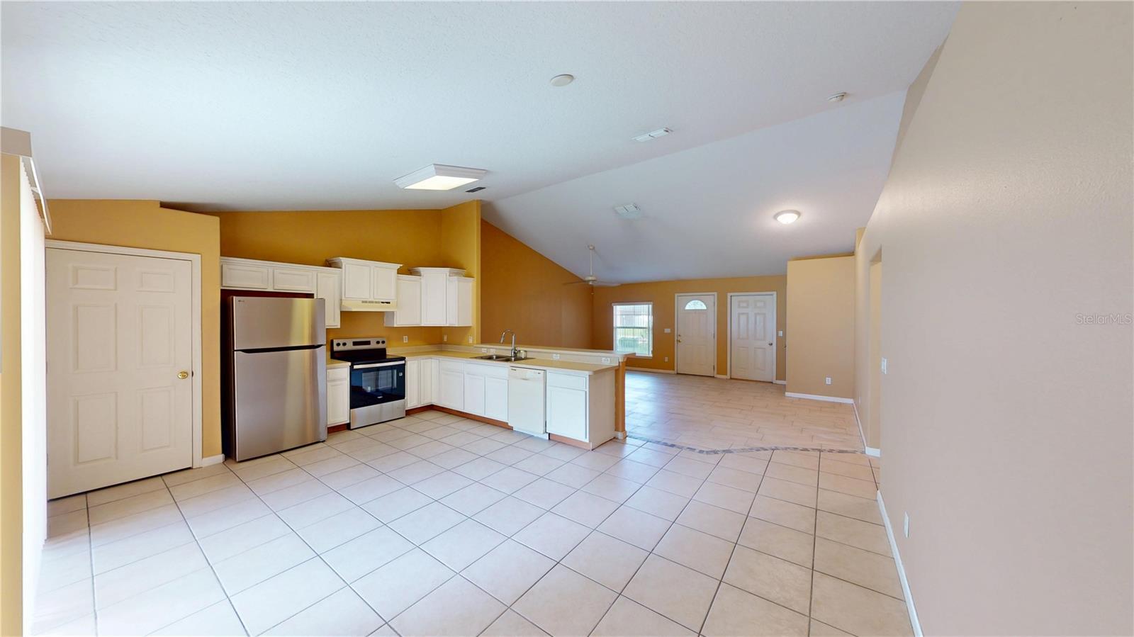 18 Lloleeta Path Property Photo 10