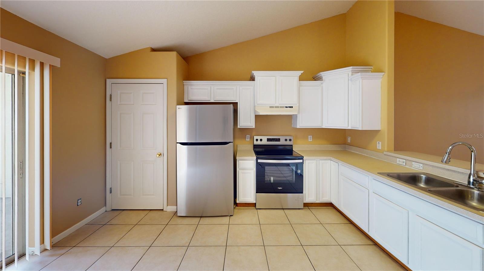 18 Lloleeta Path Property Photo 12
