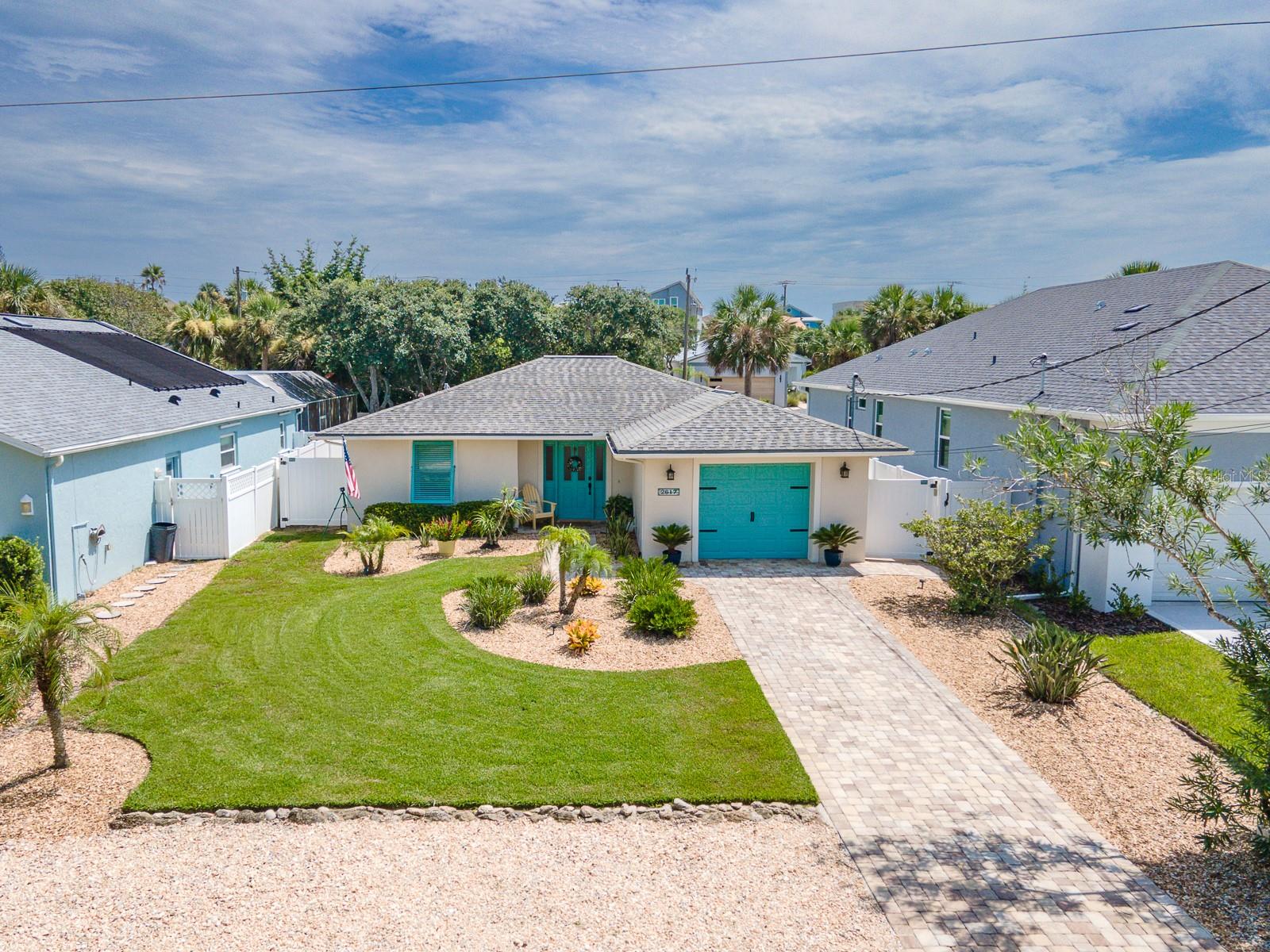 2617 S Daytona Ave Property Photo 4