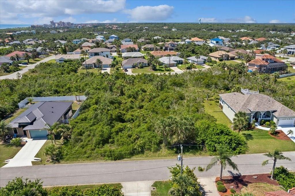 16 Mahoe Dr N Property Photo 3