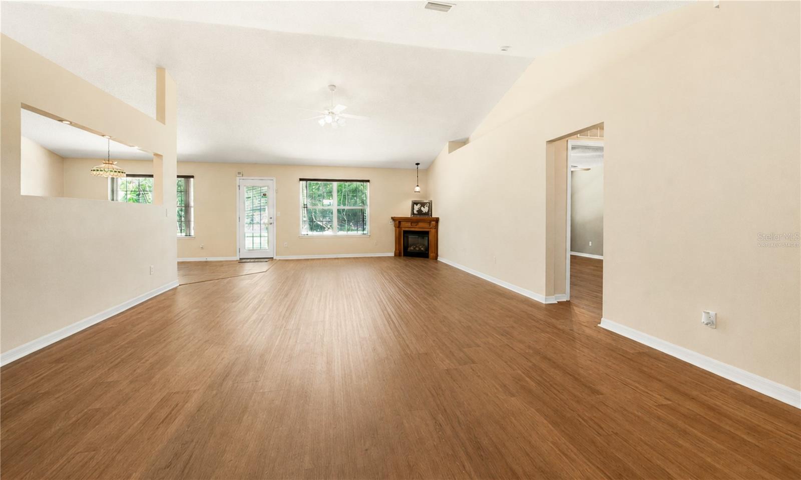 38 Princess Rose Dr Property Photo 7