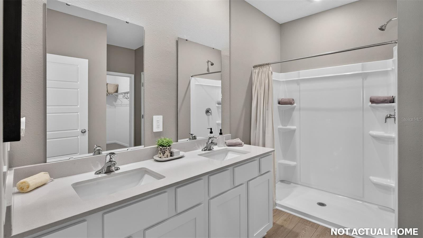 11 Spring St Property Photo 16