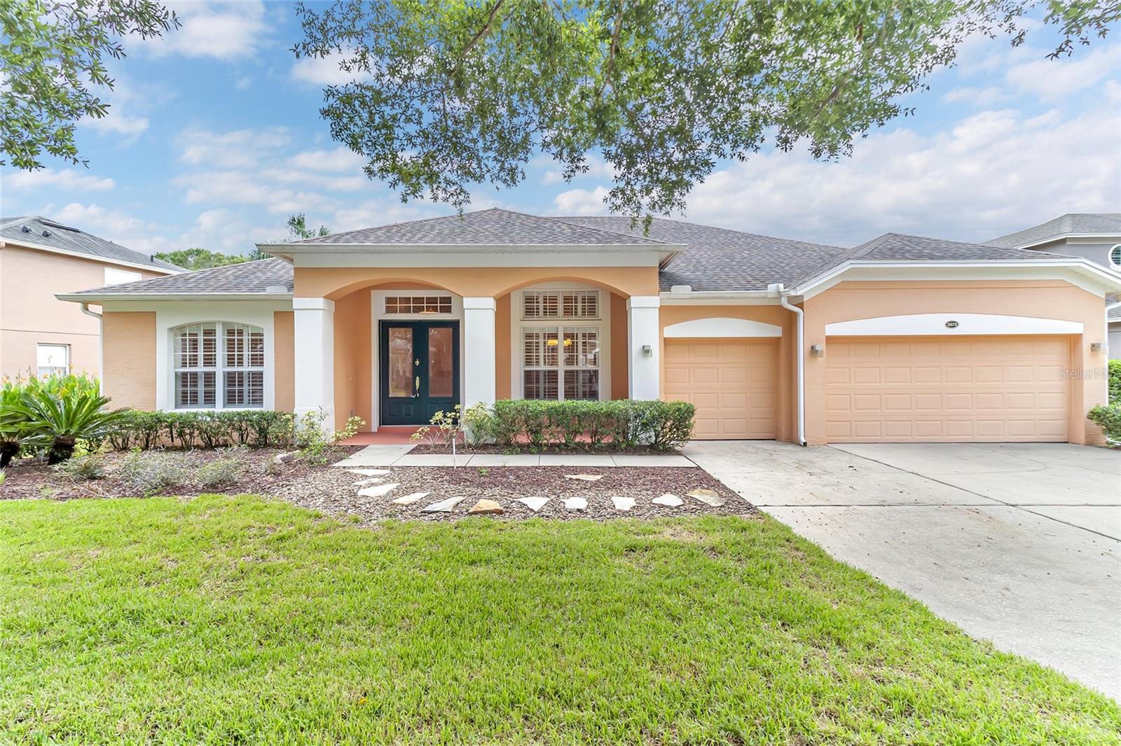 2672 Aloma Oaks Dr Property Photo 1