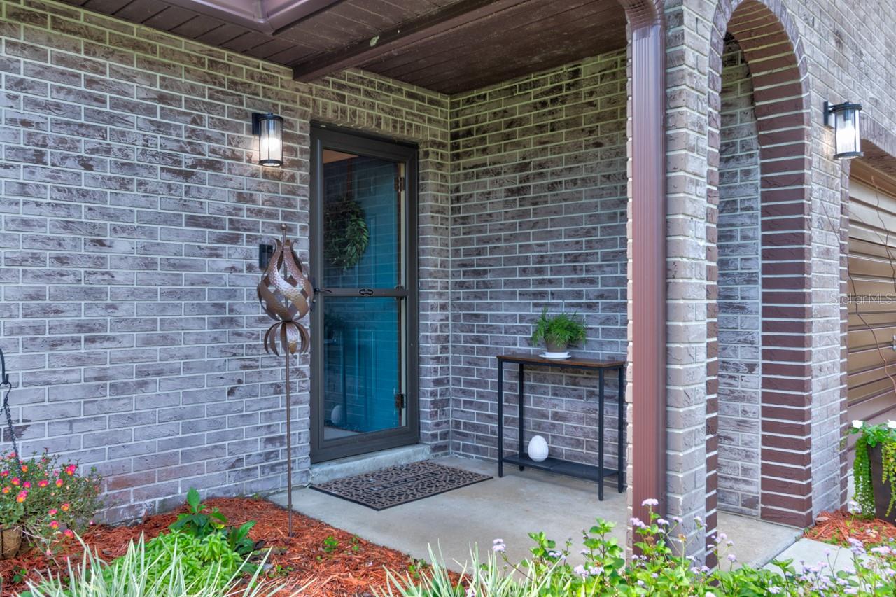 16 Laurel Oaks Cir Property Photo 3