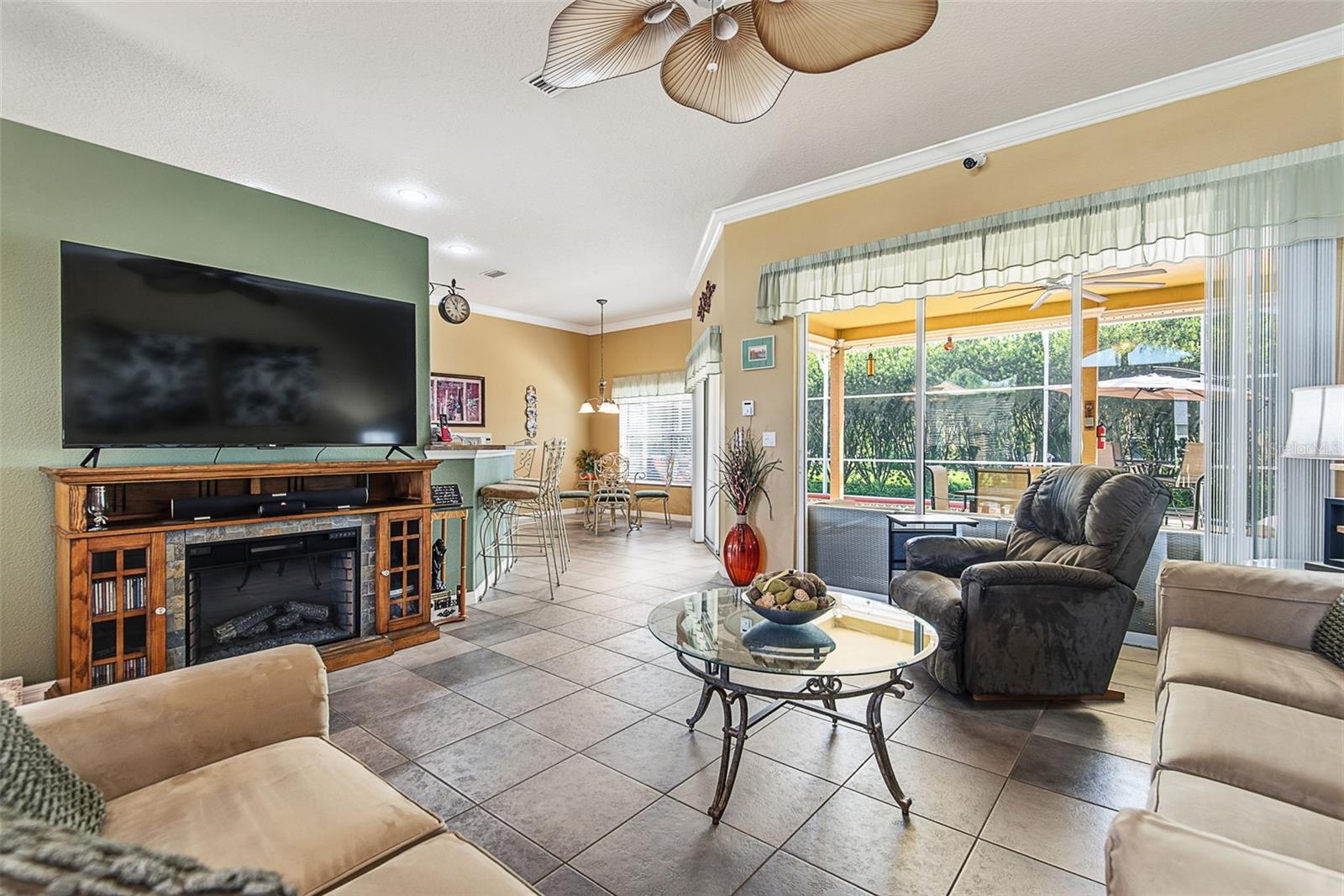 1 Kalendar Ct Property Photo 6