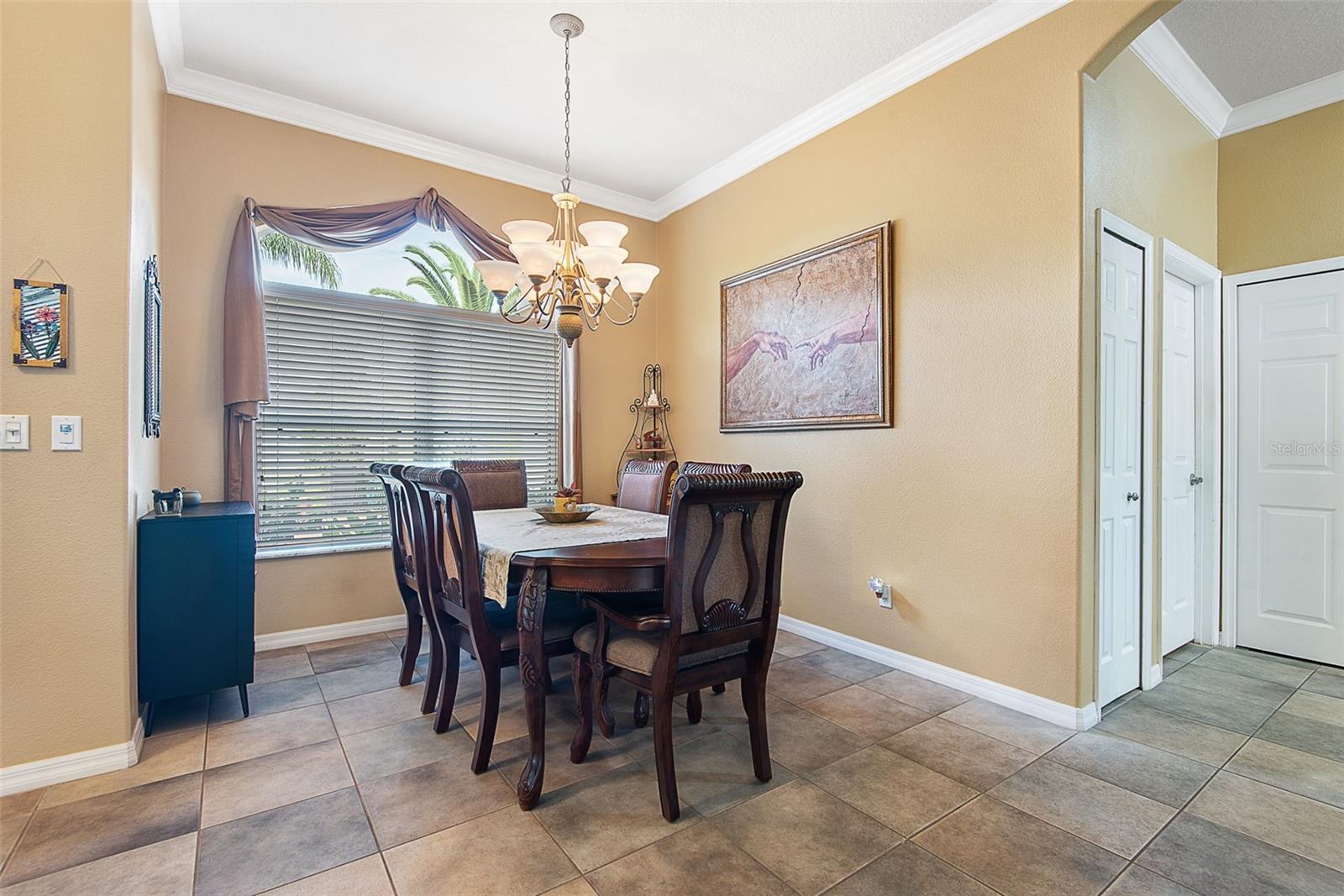 1 Kalendar Ct Property Photo 11