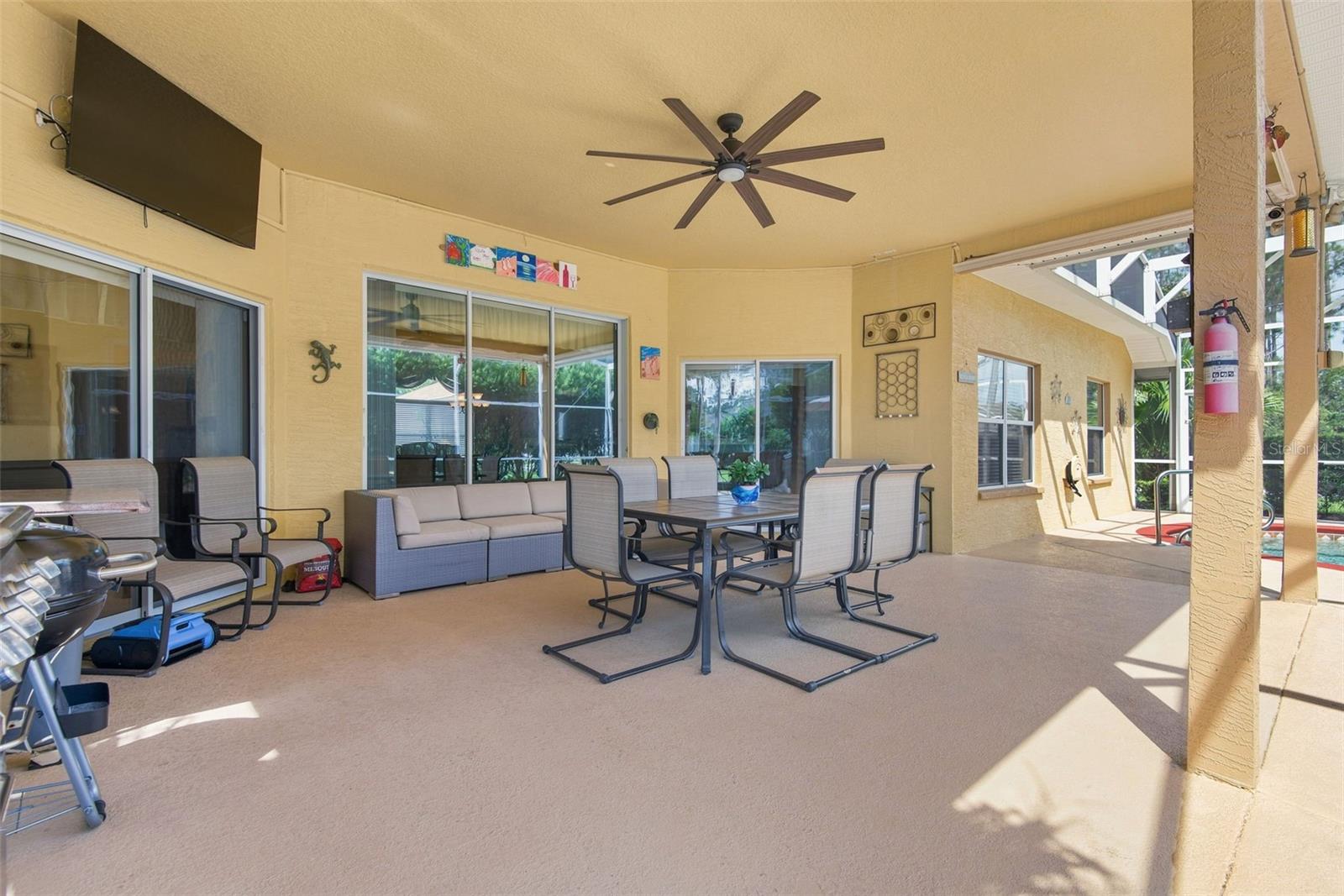 1 Kalendar Ct Property Photo 37