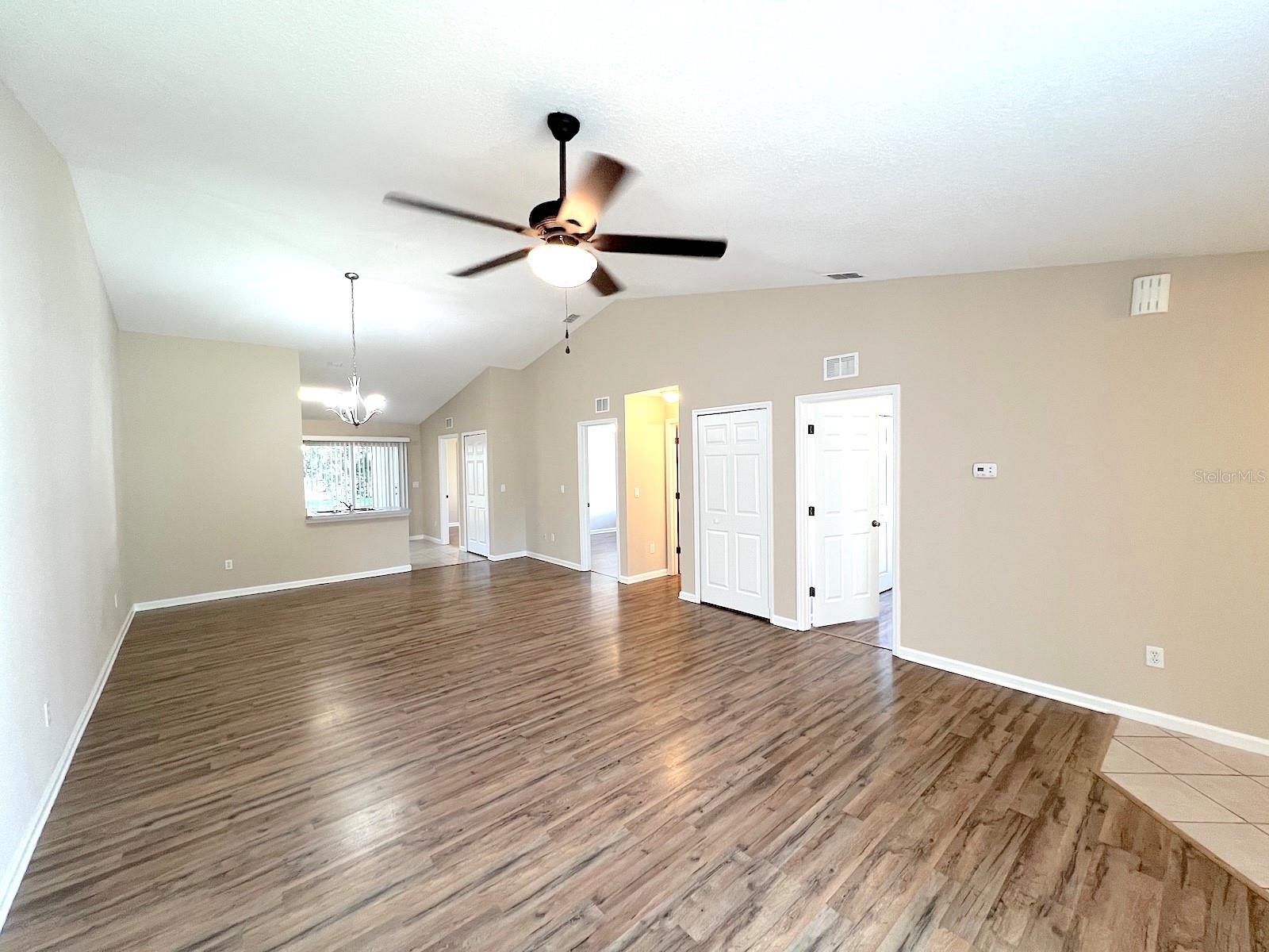 41 Eton Ln #b Property Photo 5