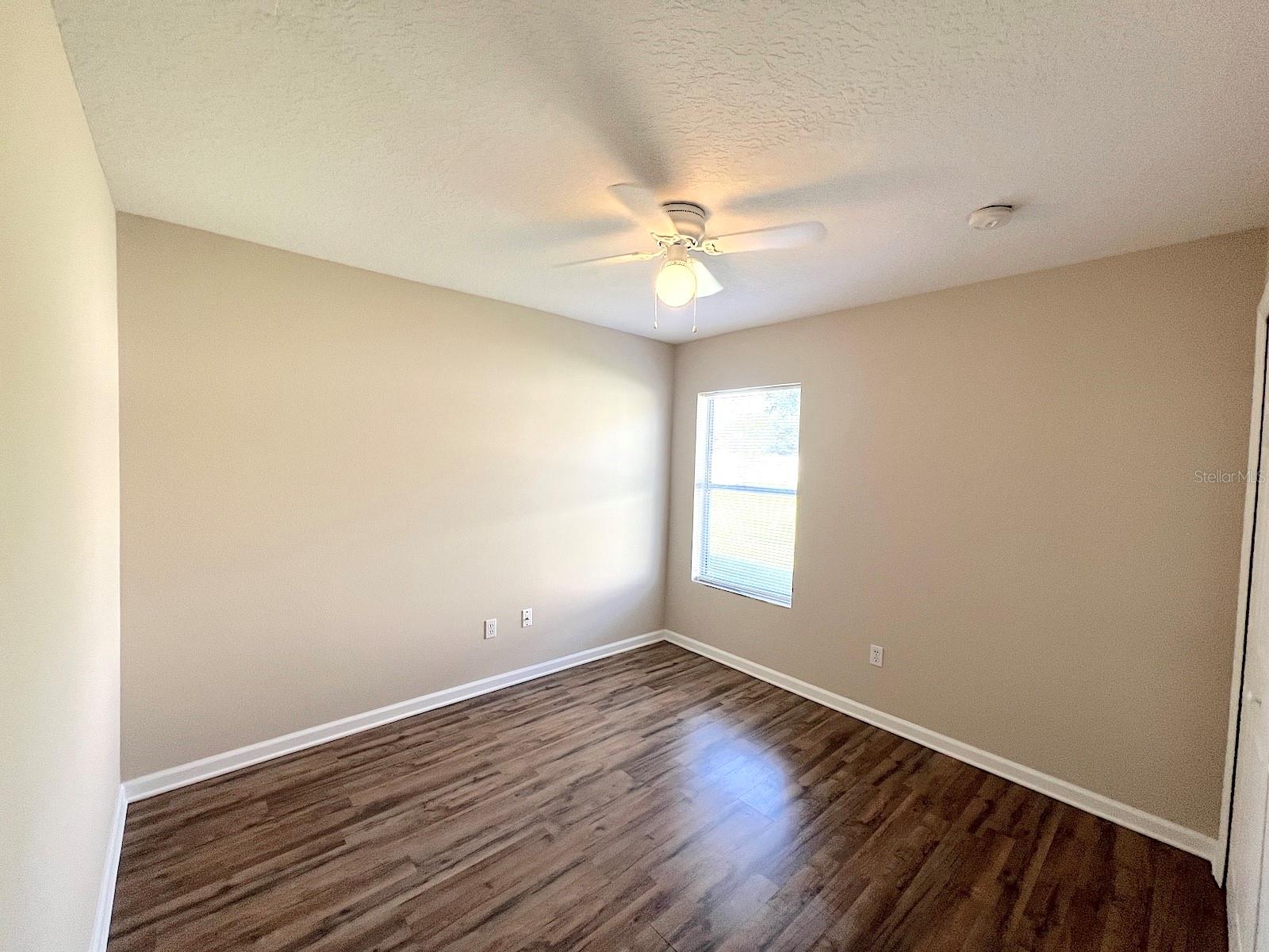 41 Eton Ln #b Property Photo 15