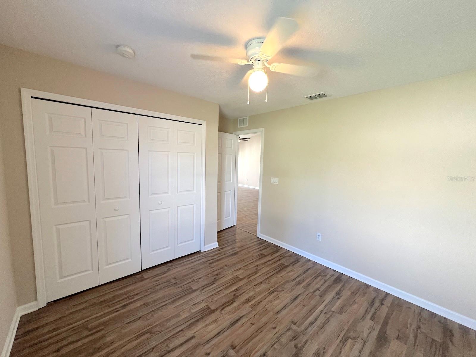 41 Eton Ln #b Property Photo 17