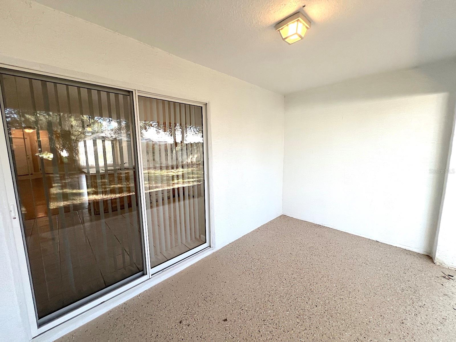 41 Eton Ln #b Property Photo 22