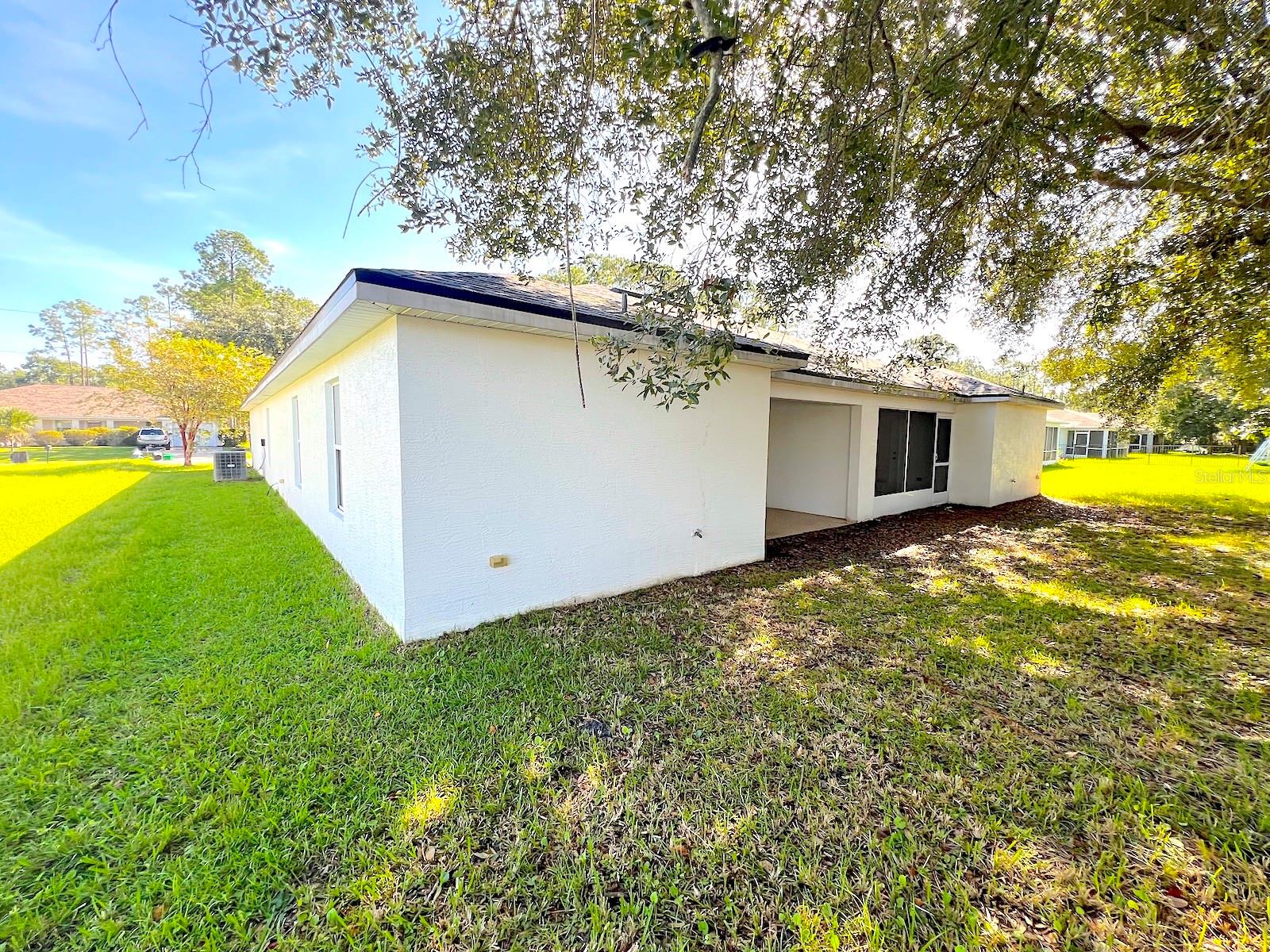 41 Eton Ln #b Property Photo 24
