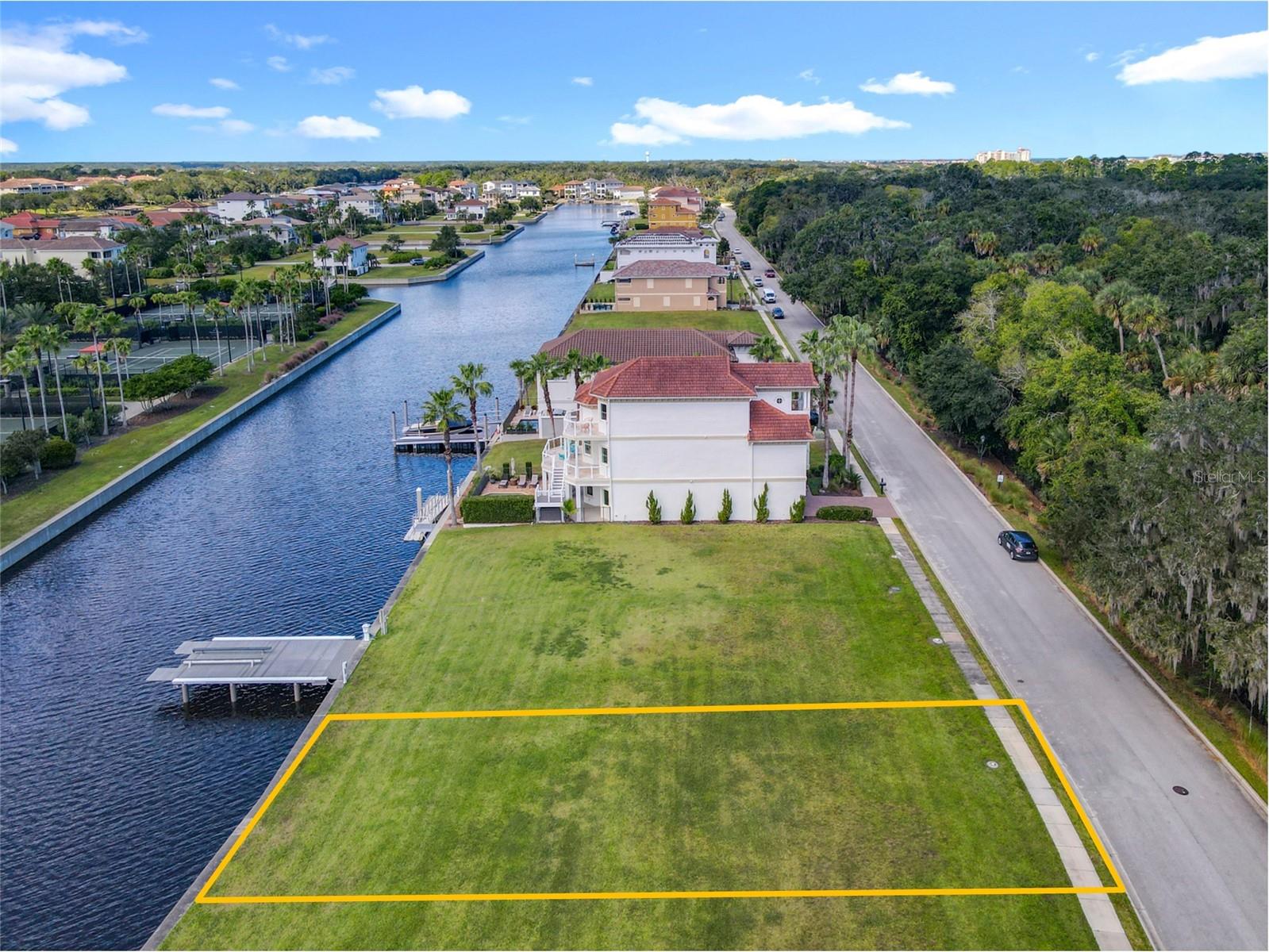 214 Harbor Village Pt N Property Photo 4
