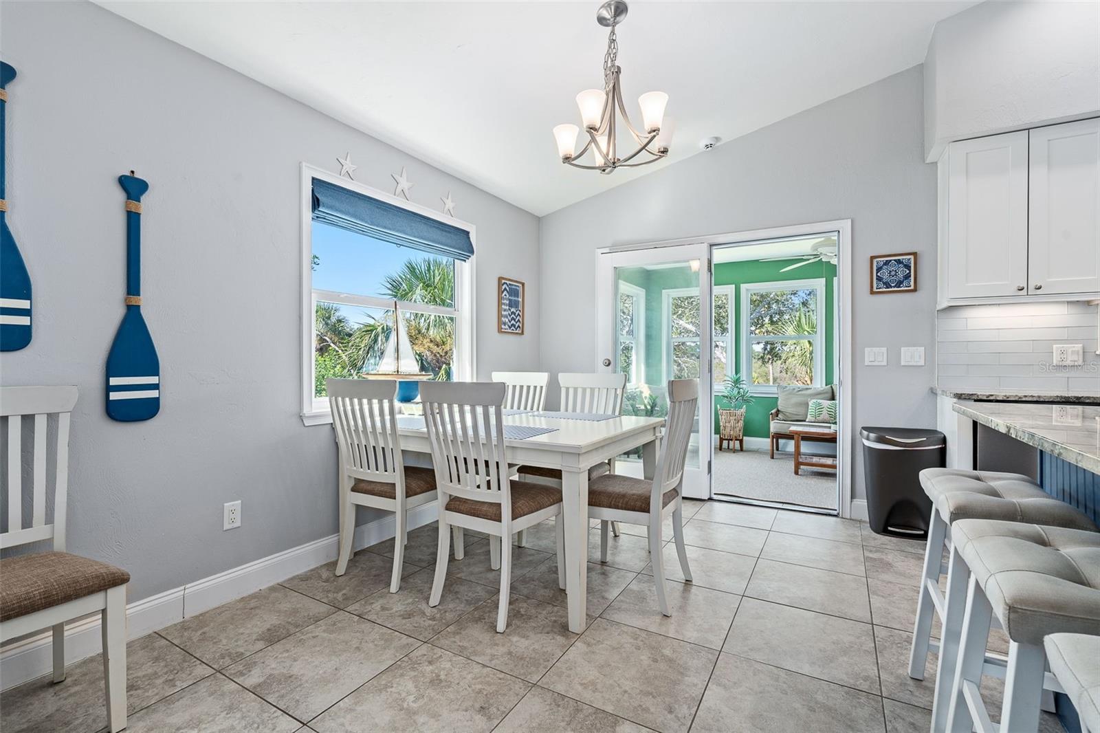 1843 Oak Pl Property Photo 19