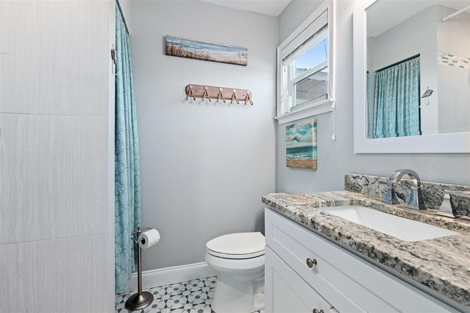 1843 Oak Pl Property Photo 28