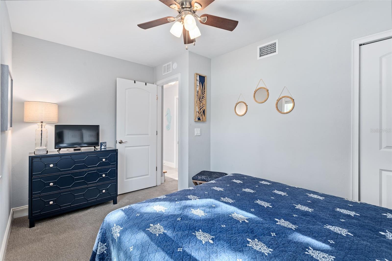1843 Oak Pl Property Photo 35