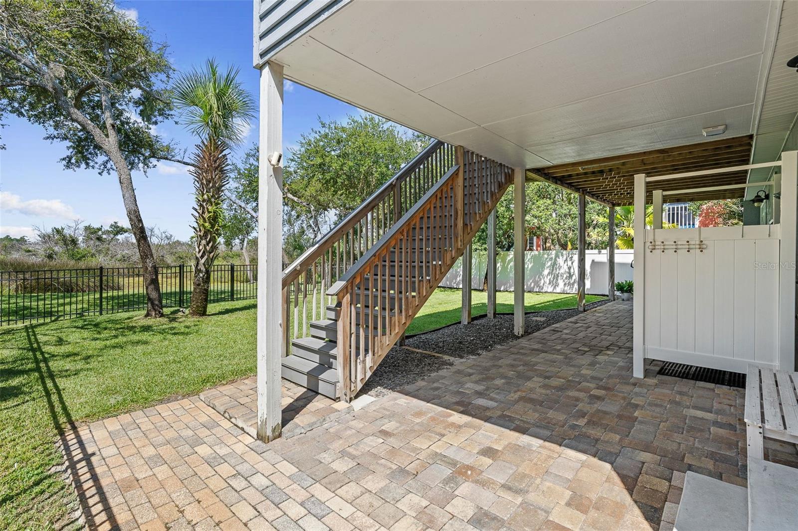 1843 Oak Pl Property Photo 44