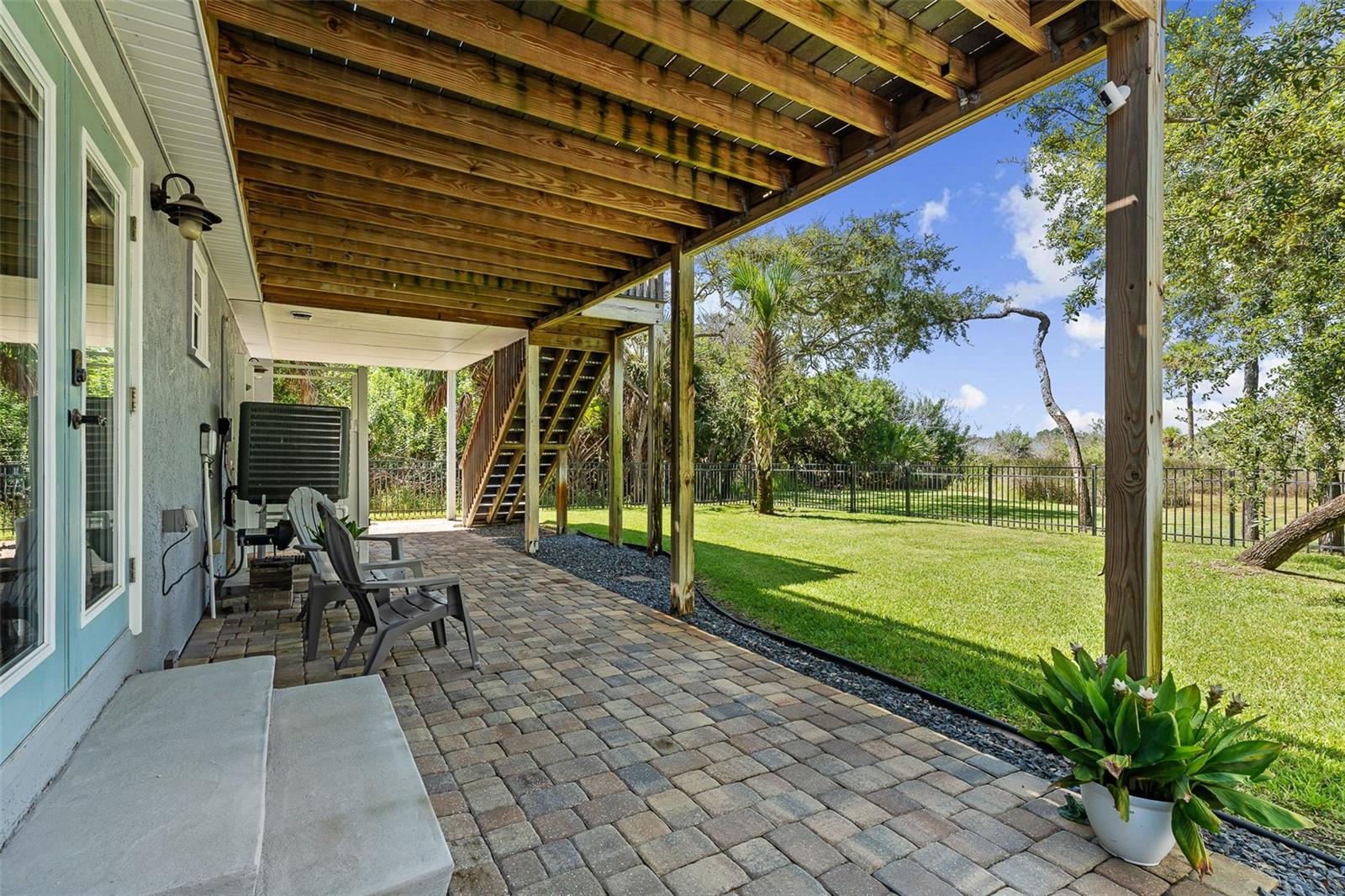 1843 Oak Pl Property Photo 46