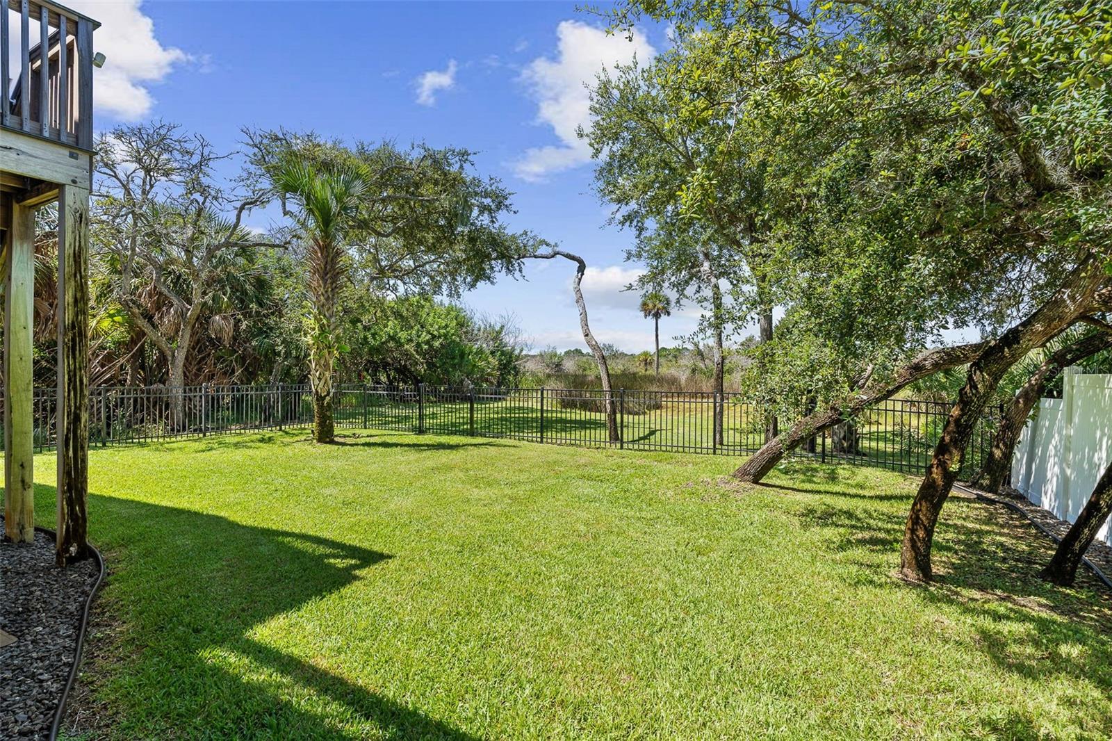 1843 Oak Pl Property Photo 53