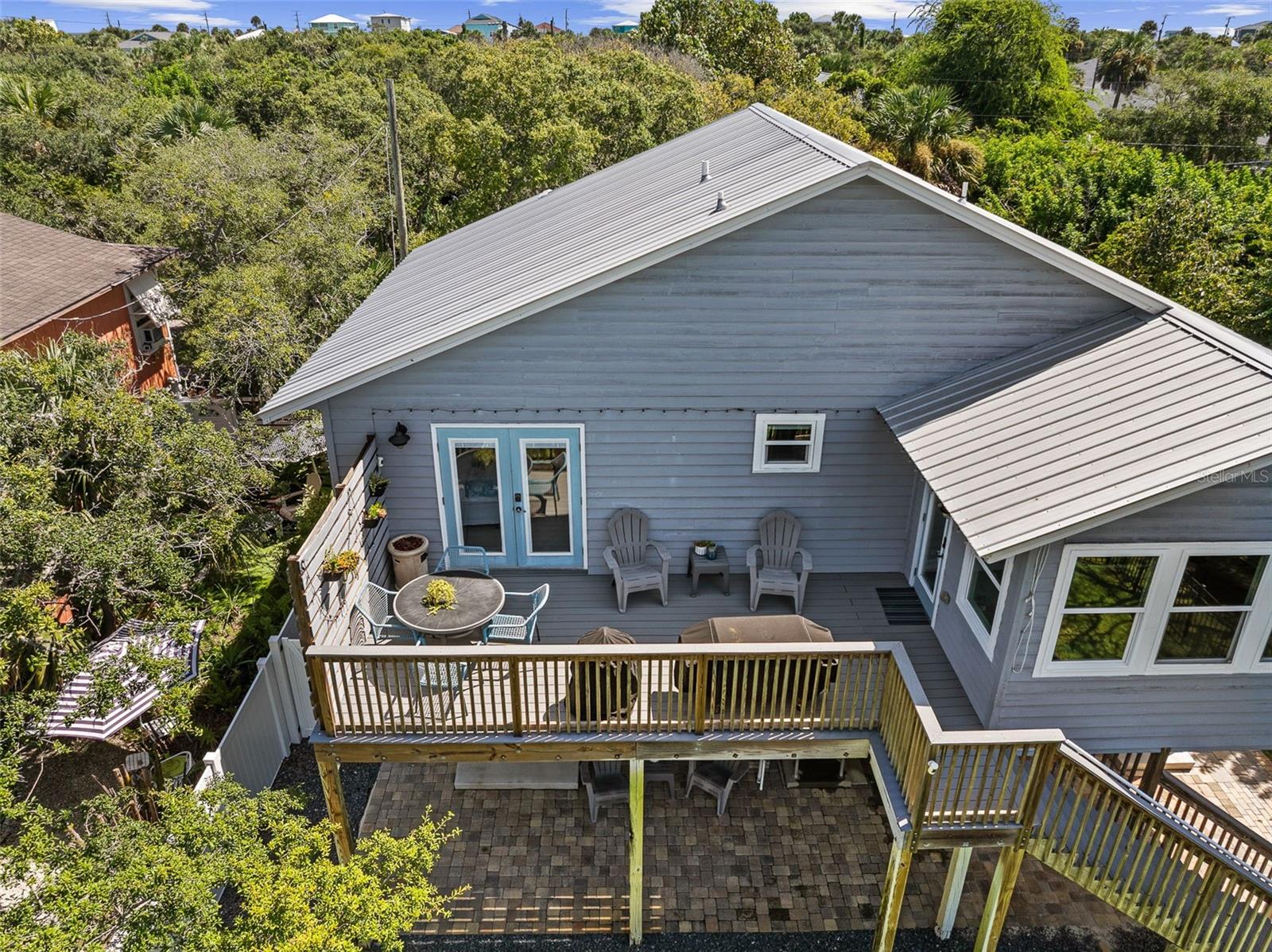 1843 Oak Pl Property Photo 60