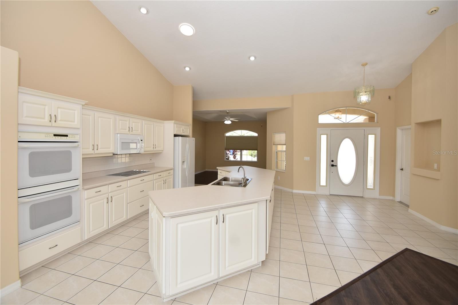 10 Crampton Ct Property Photo 4