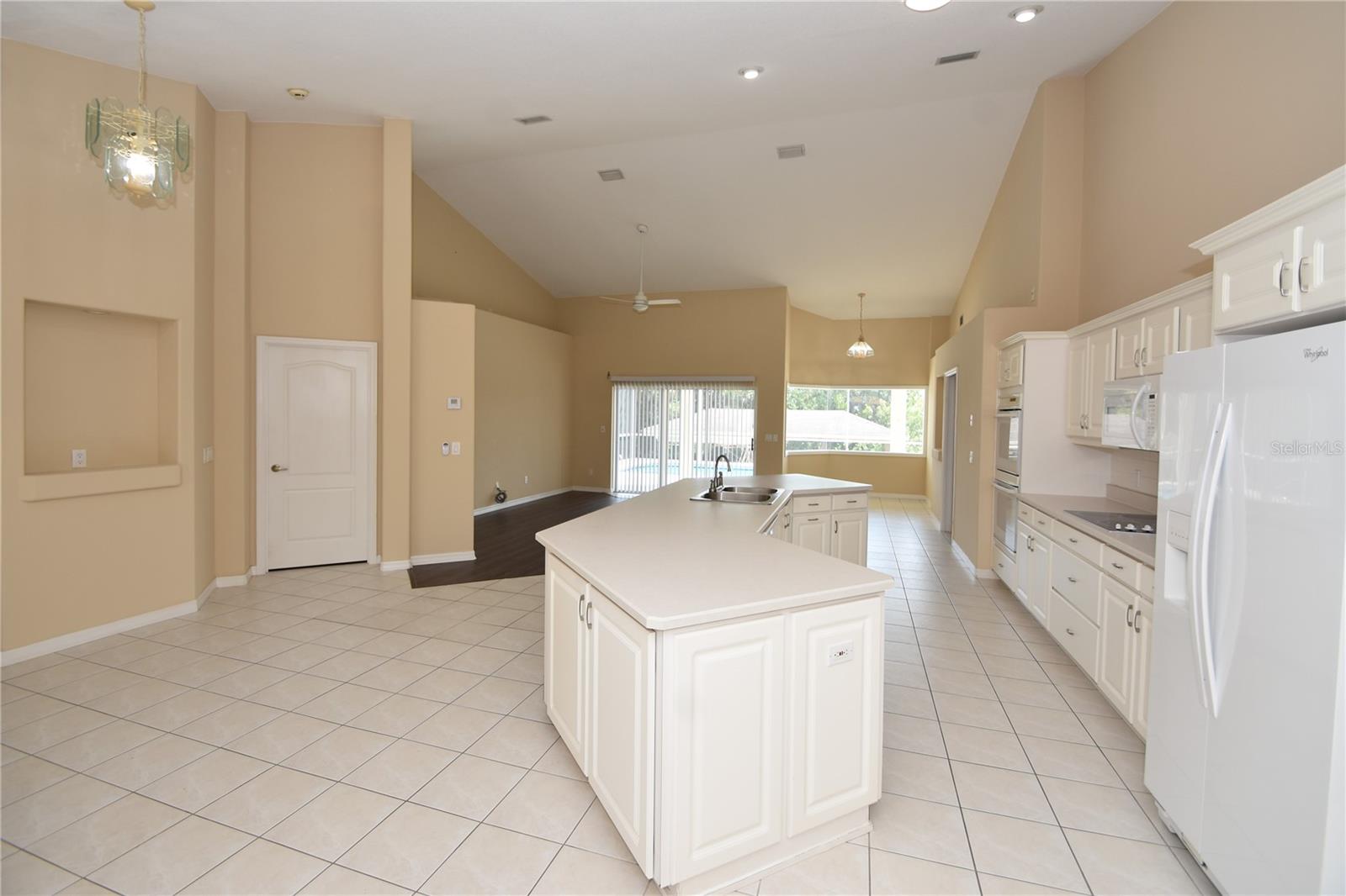 10 Crampton Ct Property Photo 7