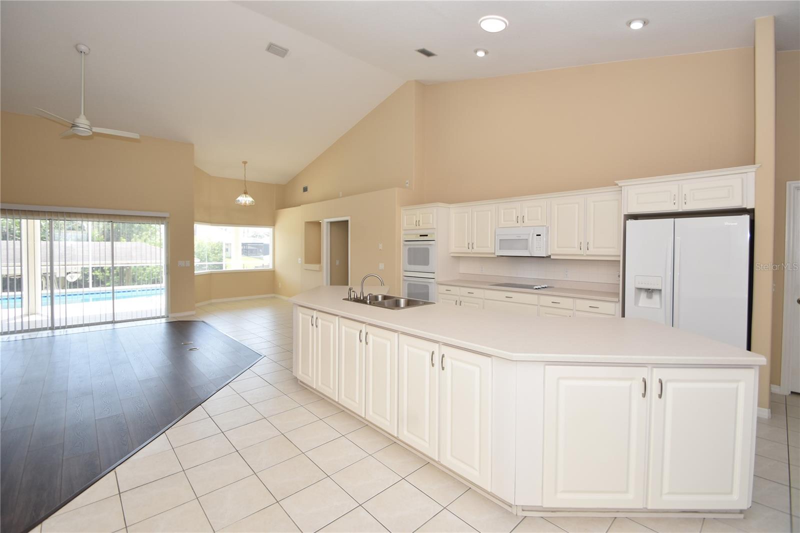 10 Crampton Ct Property Photo 8