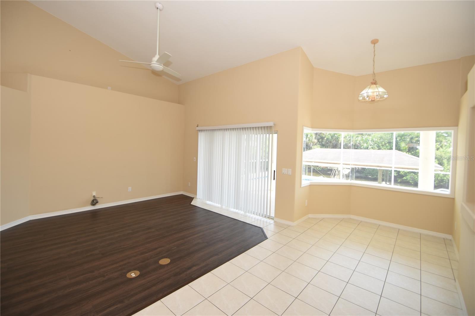 10 Crampton Ct Property Photo 13