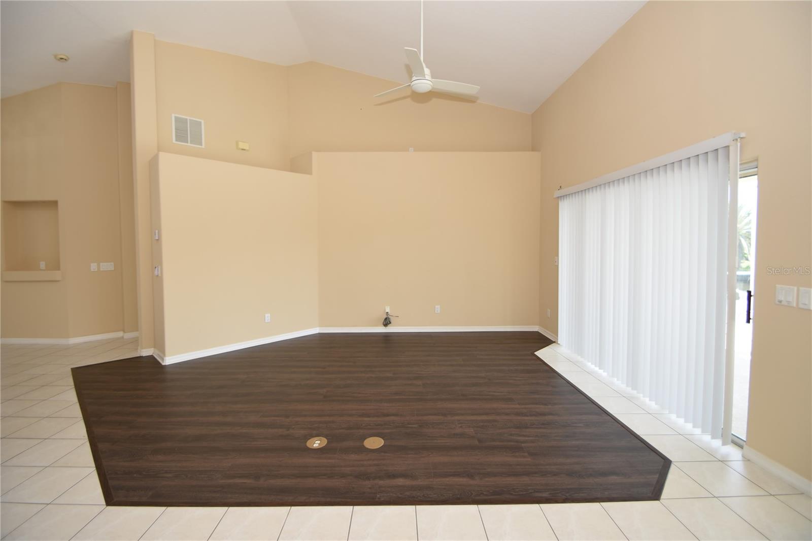 10 Crampton Ct Property Photo 14