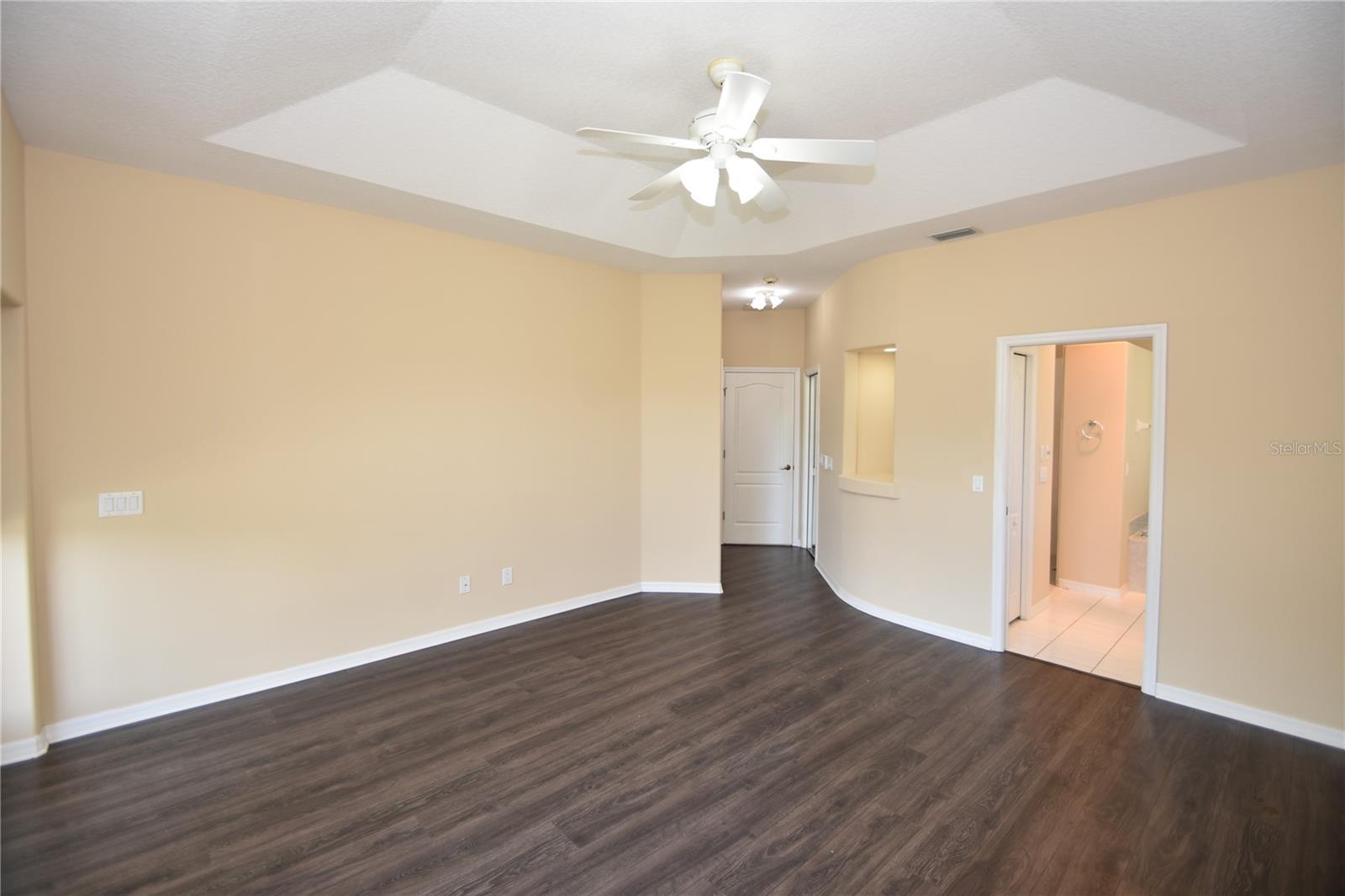 10 Crampton Ct Property Photo 23