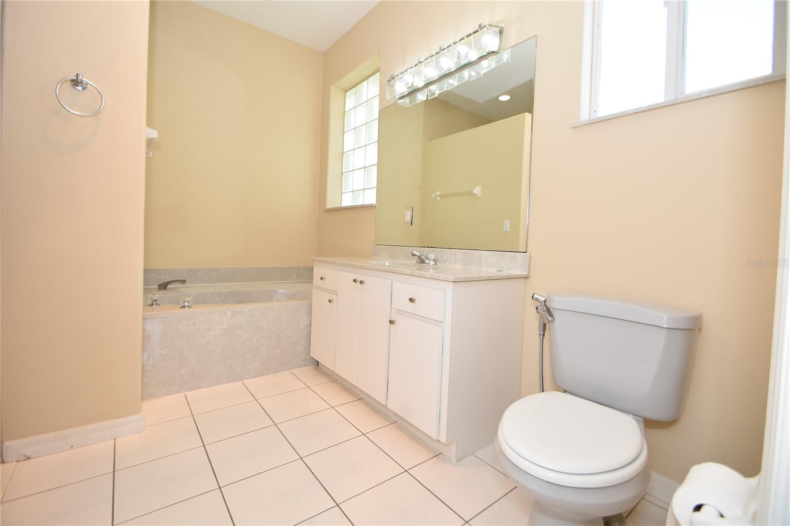 10 Crampton Ct Property Photo 26