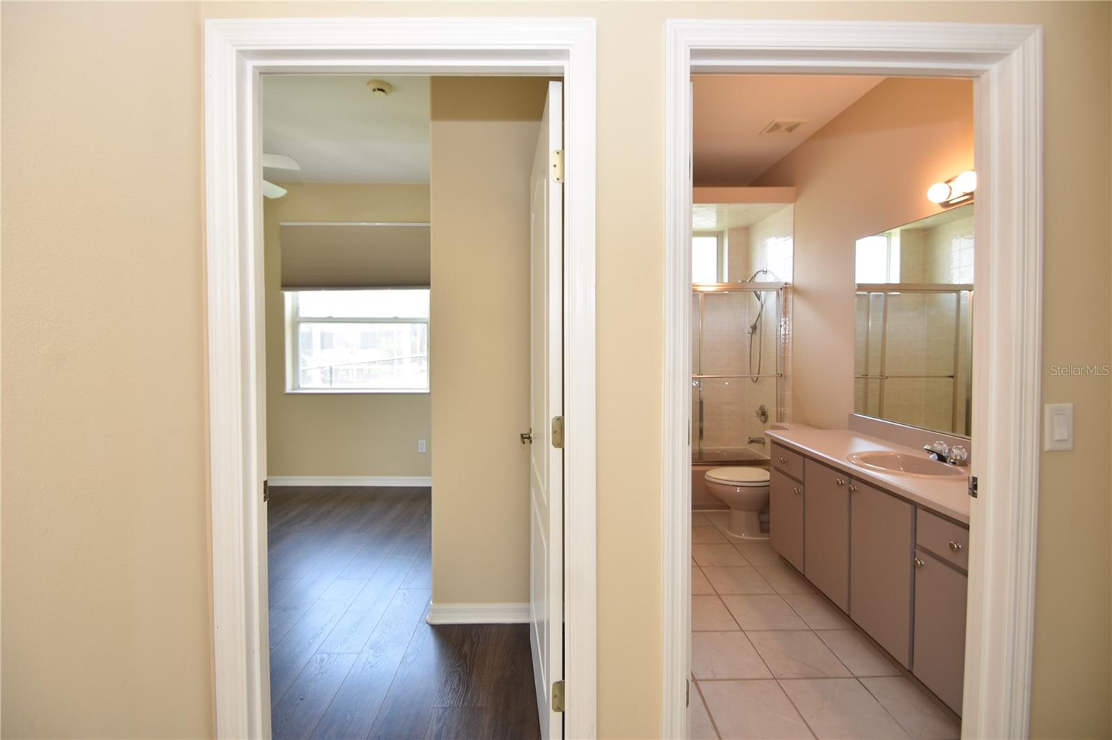 10 Crampton Ct Property Photo 32