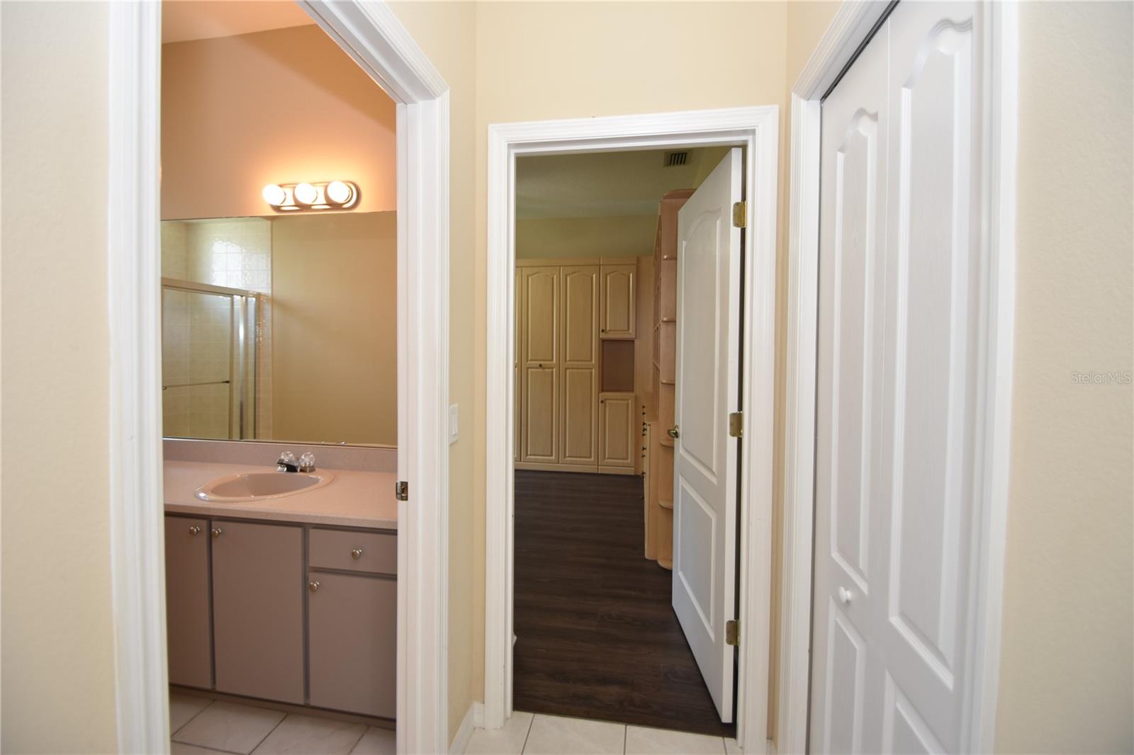 10 Crampton Ct Property Photo 39