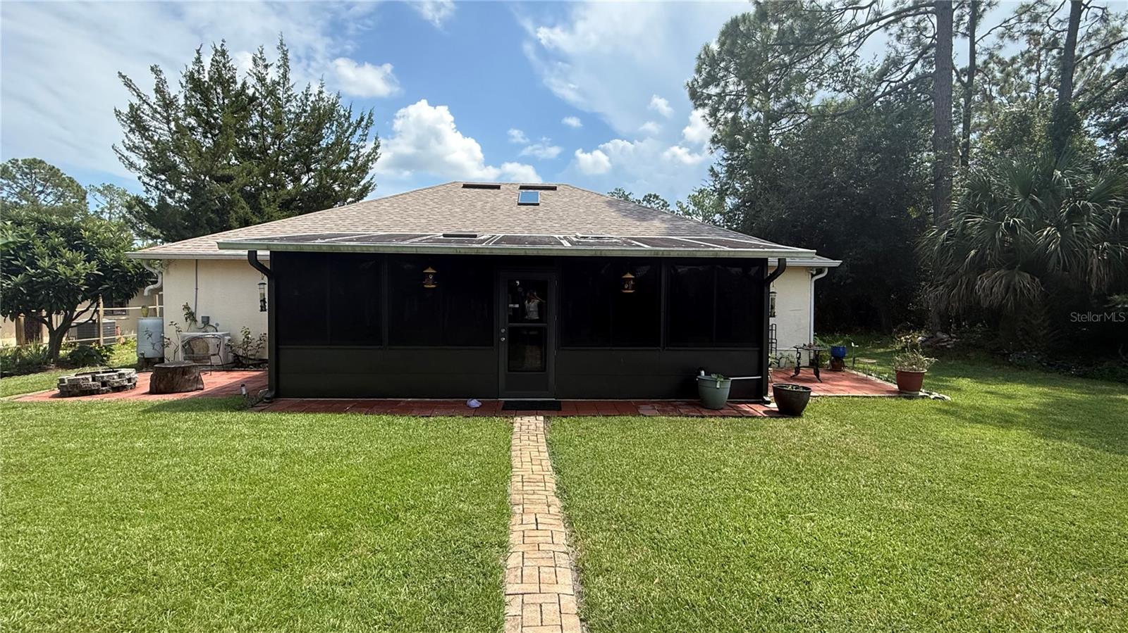 140 Persimmon Dr Property Photo 24