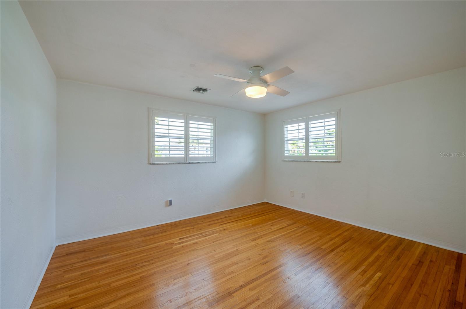 835 John Anderson Dr Property Photo 29