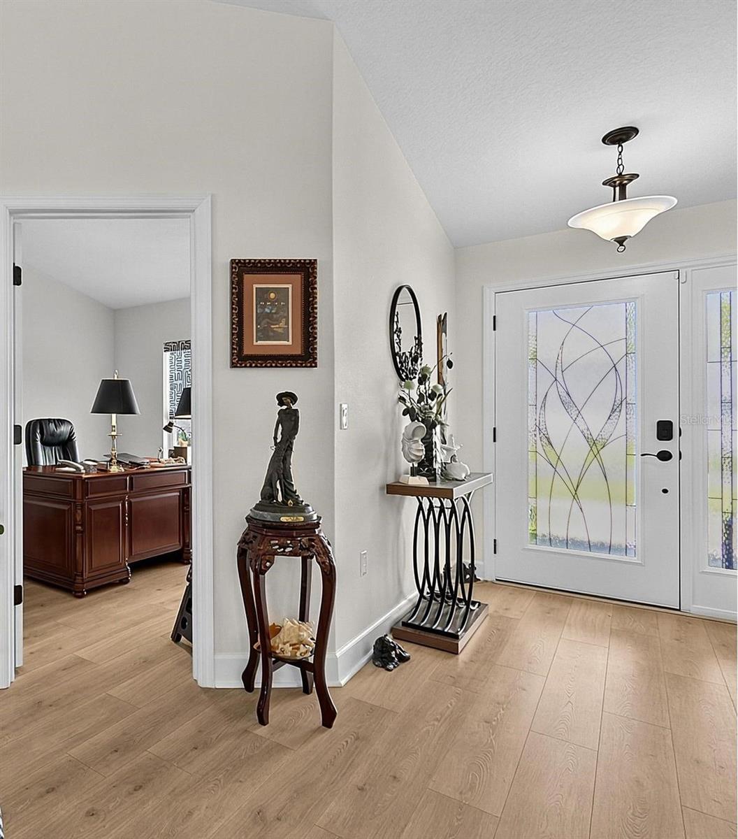 21 Wood Clift Ln Property Photo 11