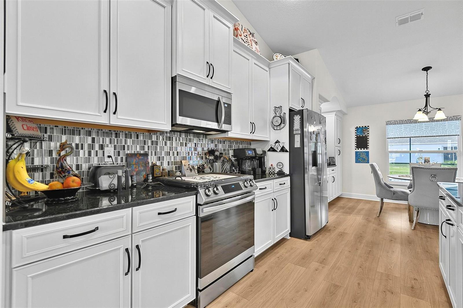 21 Wood Clift Ln Property Photo 18