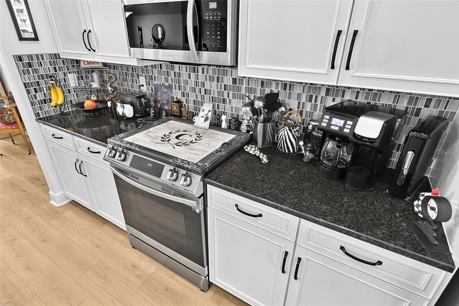 21 Wood Clift Ln Property Photo 20