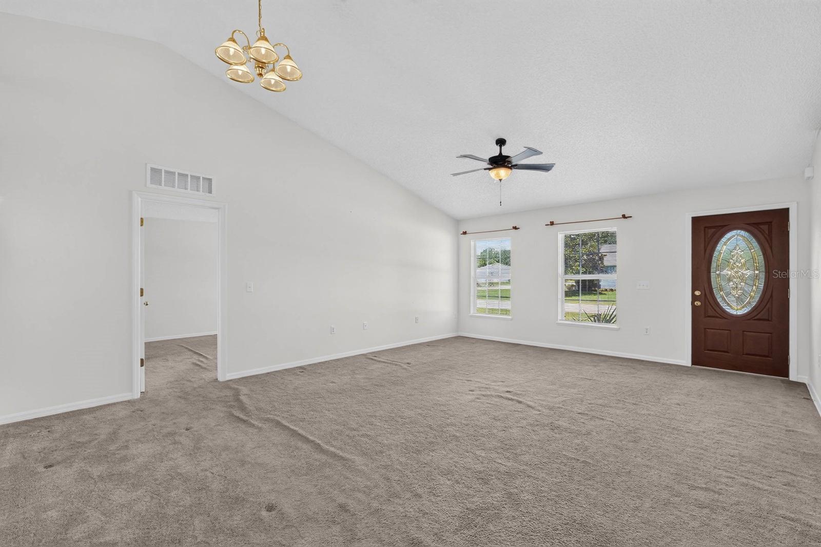 99 Pickering Dr Property Photo 8