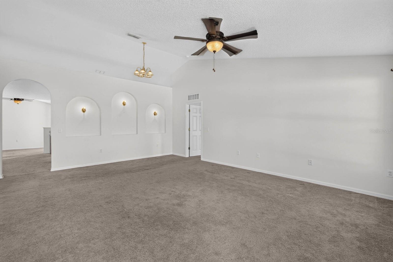 99 Pickering Dr Property Photo 10